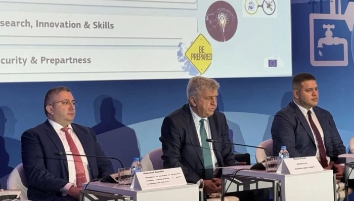 Няма нужда да се всява излишна паника сред гражданите, че с еврото идва и по-скъпа вода