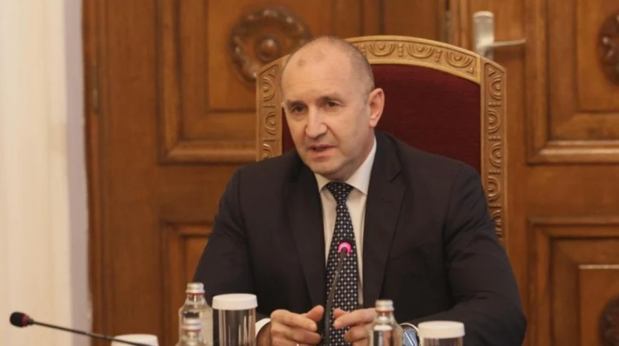 Президентът продължава консултациите с представители на парламентарните групи във вторник
