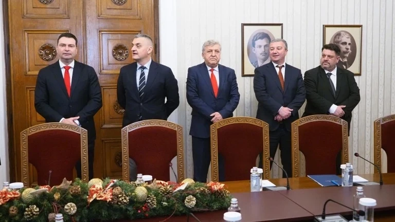 Румен Радев пред БСП: Хоросанът на градежа е общественото доверие