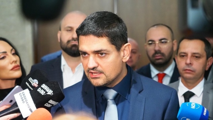 Радостин Василев: Готови сме за физически сблъсъци в парламента