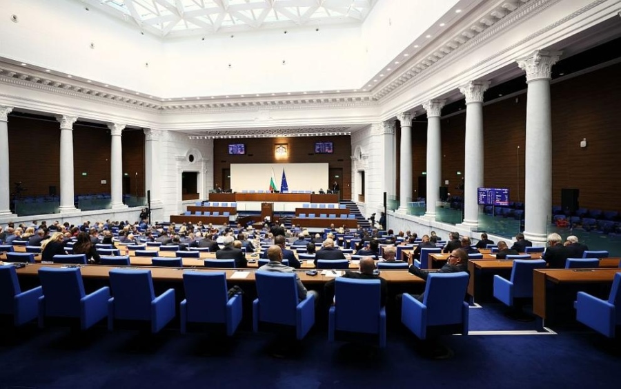 „Величие“ откри пленарното заседание с призив за оставка на омбудсмана и заместника му