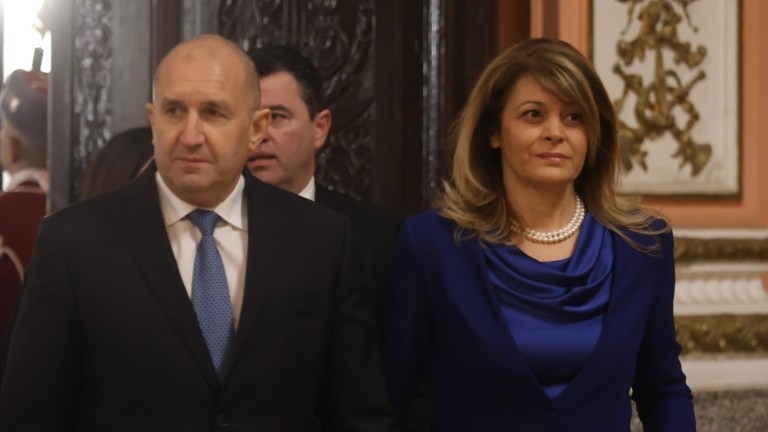 Румен Радев и съпругата му традиционно ще присъстват на спектакъла \