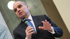 Караджов доволен - обменил левове в евро изненадващо в \