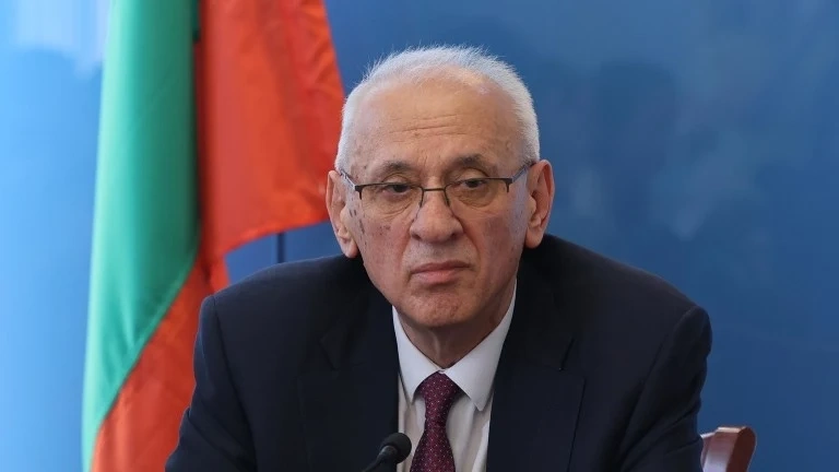 Силви Кирилов разпореди незабавна проверка за изтеклите кадри от гинекологичен кабинет