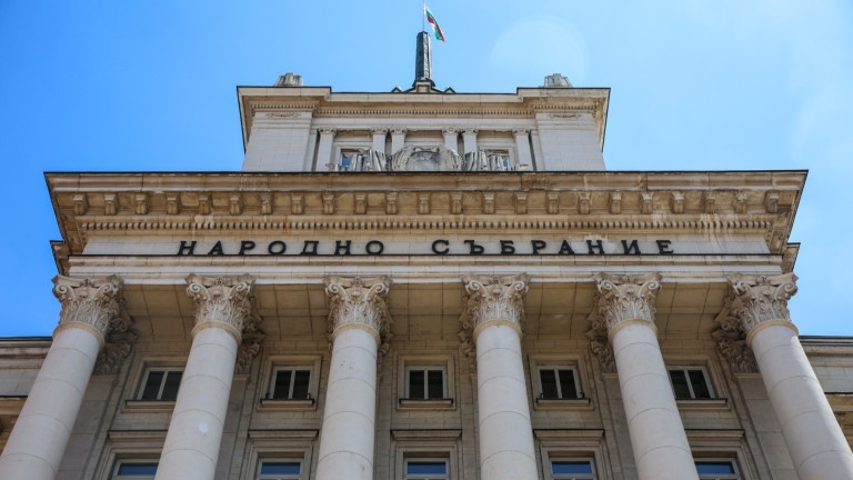 Нови данни: Радев води с 33,7% при избори, БСП и ИТН са вън