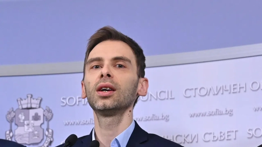 Зографски: Терзиев не се е качвал на градски транспорт, всеки ден паркира Поршето пред СО