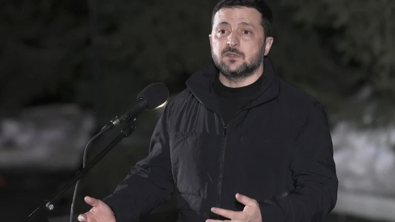 Ядосан на съюзниците Зеленски използва все по-остър език