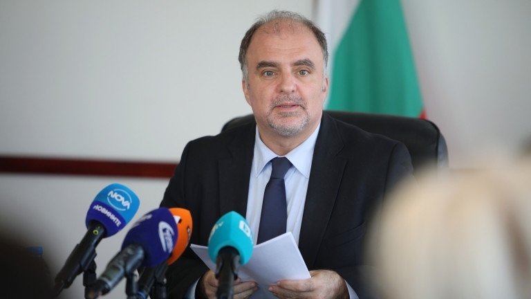 Няма да се закриват държавни културни институти, уверява Найден Тодоров