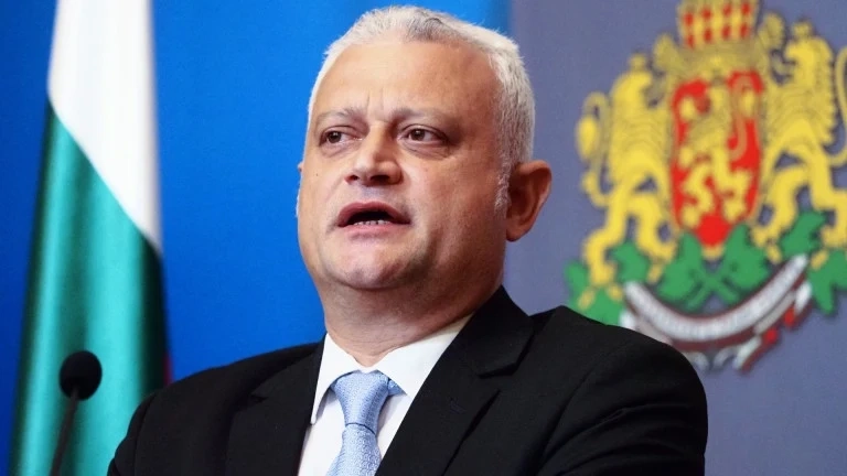 Емил Дечев: В архива на Петьо Еврото има смущаващи неща