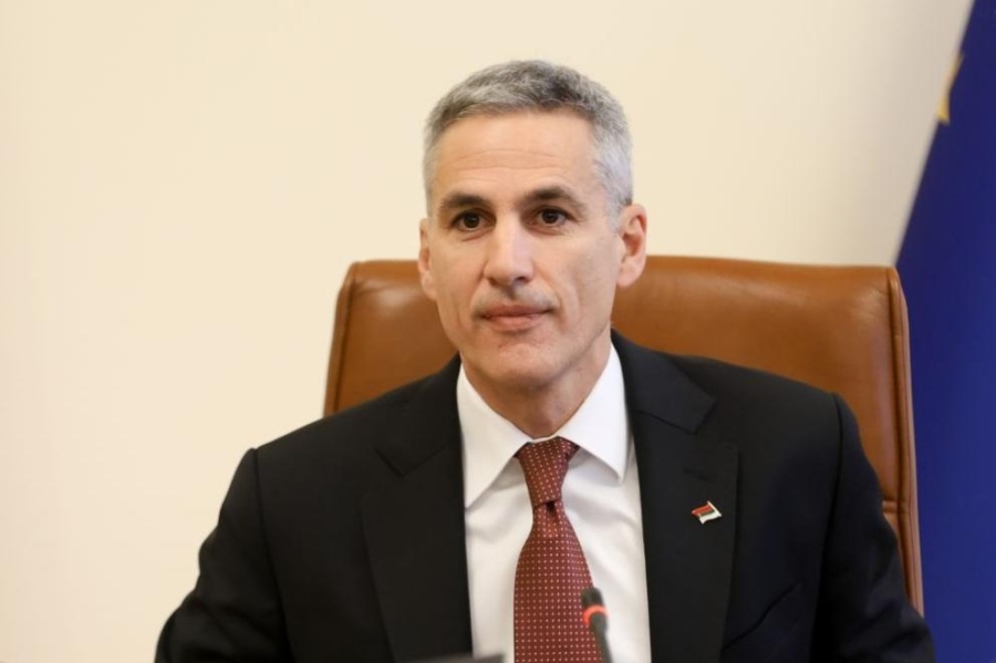 Гюров: Търгуването със здраве е не по-малко опасно от търговията с демокрация