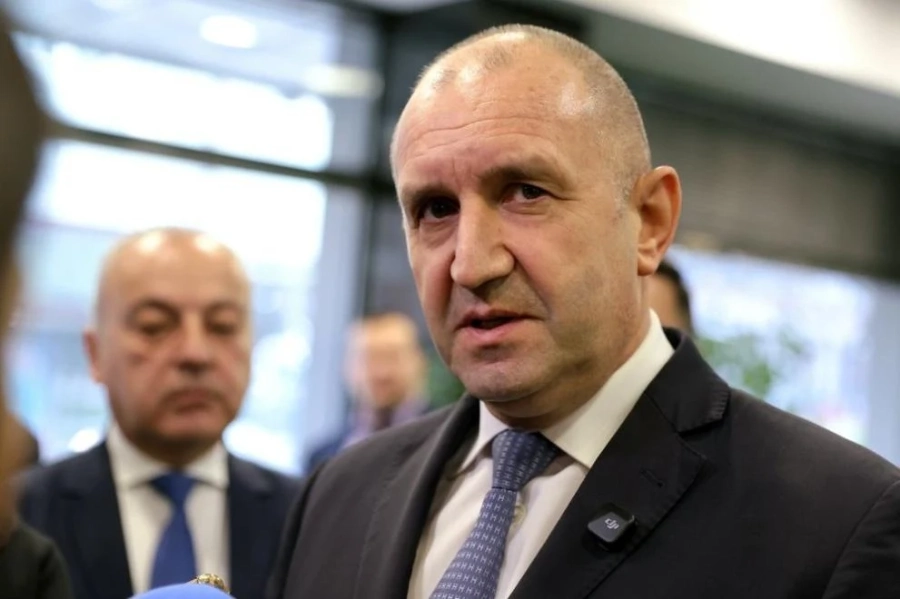 Reuters, Politico и DW: Проруският лидер Румен Радев печели убедително изборите в България