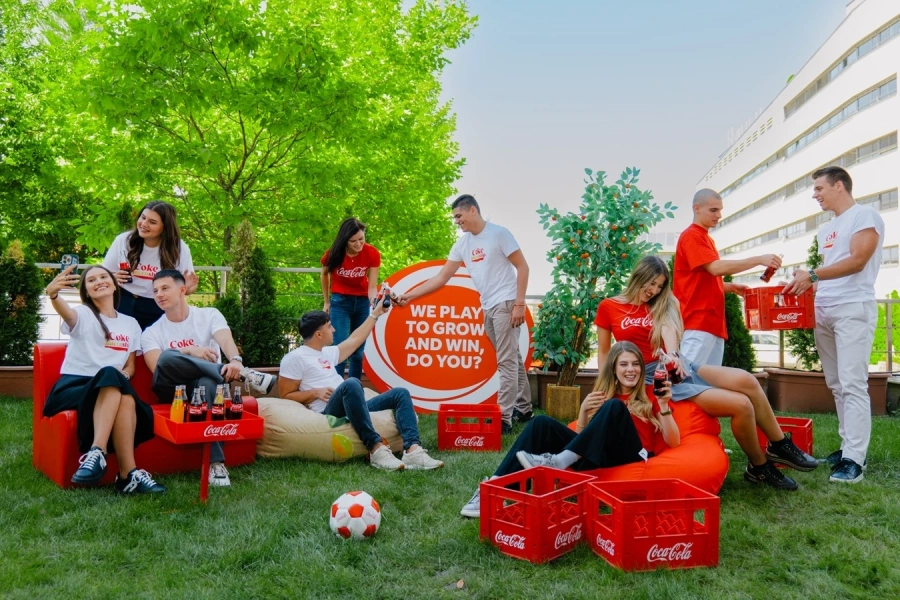 Кока-Кола ХБК България стартира едногодишната стажантска програма Coke Internship 2026 и отваря нови възможности за млади таланти