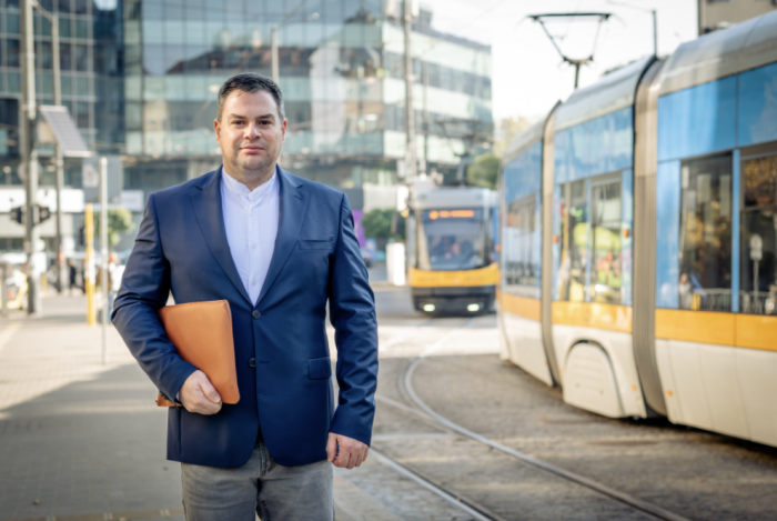 Виктор Чаушев към „Спаси София“: Хората не чакат обещания, а автобус