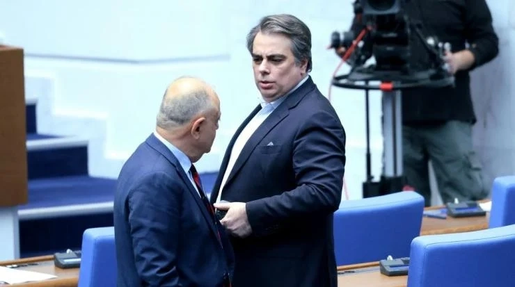 ПП и ДБ ще регистрират две отделни парламентарни групи