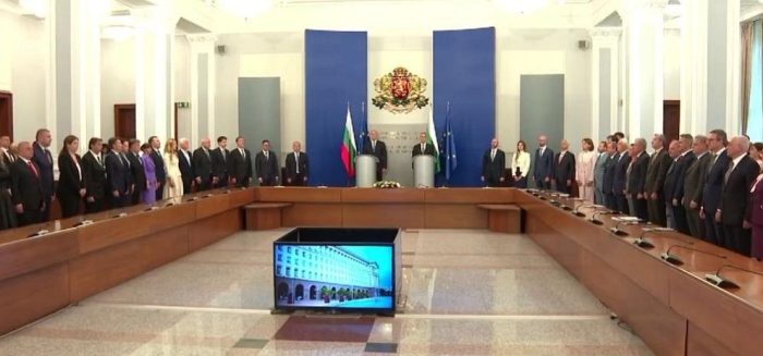 Кабинетът „Радев“ прие управлението от служебния кабинет „Гюров“