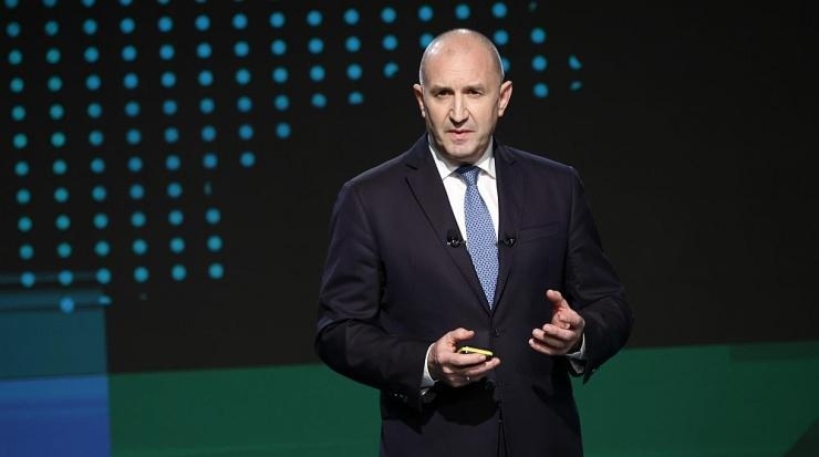 Радев: Виновните за дефицита крещят най-много, спираме там, където е текло към партийни каси и олигарси
