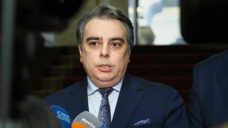 Асен Василев: През 2026 г. всеки ще плати 65 евро повече за здраве, а ще получи същото като през миналата