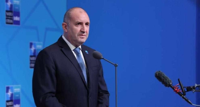 Радев от Париж за санкциите срещу Русия: За първи път България открито защити националния си интерес