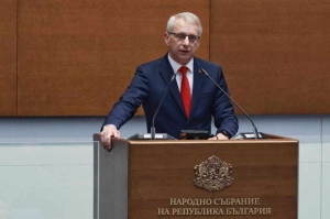 Денков: Няма такава държава, в която премиерът казва едно, а външният министър прави точно обратното