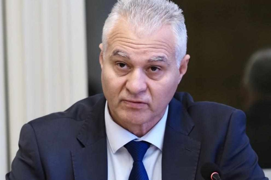 Депутатите гласуват освобождаването на Пламен Тончев от Комисията по досиетата