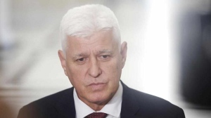 Военният министър: Самолетите в авиобаза „Безмер“ водят тренировъчни полети, спокойна е обстановката