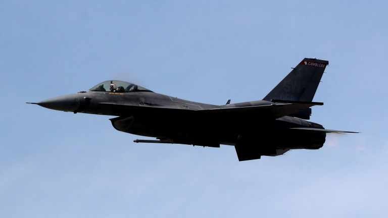 Румъния вдигна два F-16 заради руски дронове край Дунав