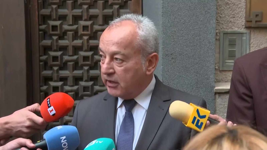 Донев: Нямало да дебне кой пие домашна ракия, а кой я продава незаконно