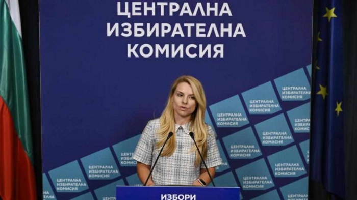 ЦИК: Над 35 500 заявления за гласуване в чужбина, подготовката на машините започна