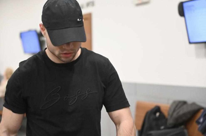 Прокурорският син остава в ареста, наложиха му глоба от 250 евро, защото не си е свалил качулката в съда